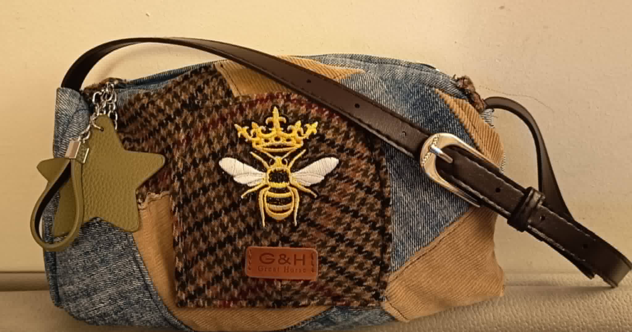 Abeille velours — création textile de Thaly A.