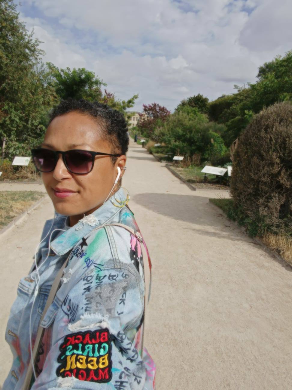 Thaly A., artiste et créatrice textile